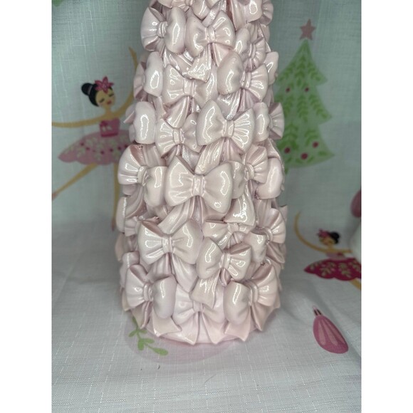 Cupcakes and Cashmere Pink Bow Tree - Picture 4 of 6